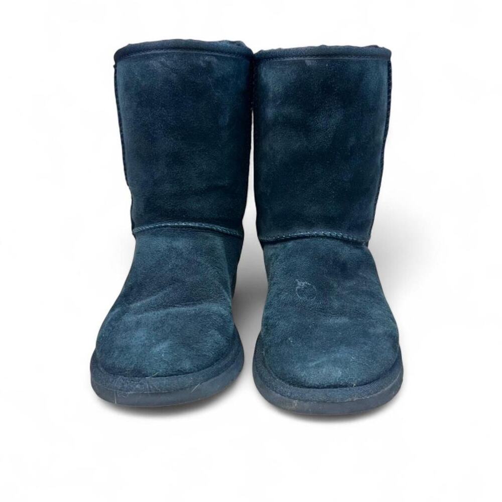 UGG Classic Short Black Boots size 6 sku 378-V11